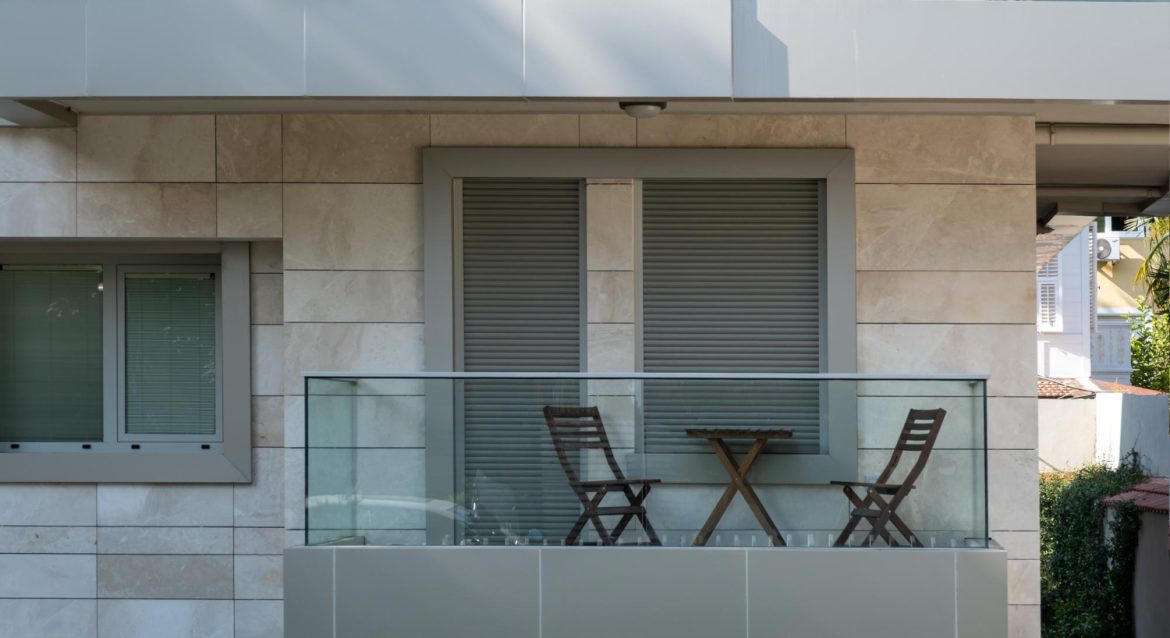 The aesthetic and functional benefits of external venetian blinds
